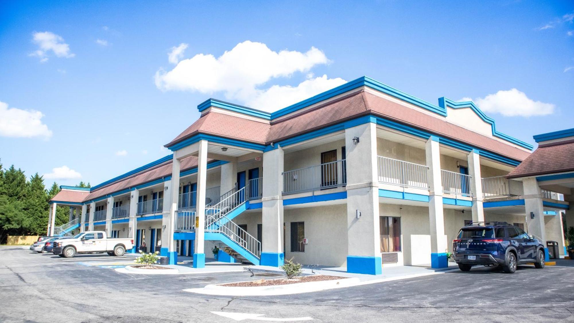 Executive Inn Yanceyville Exteriör bild